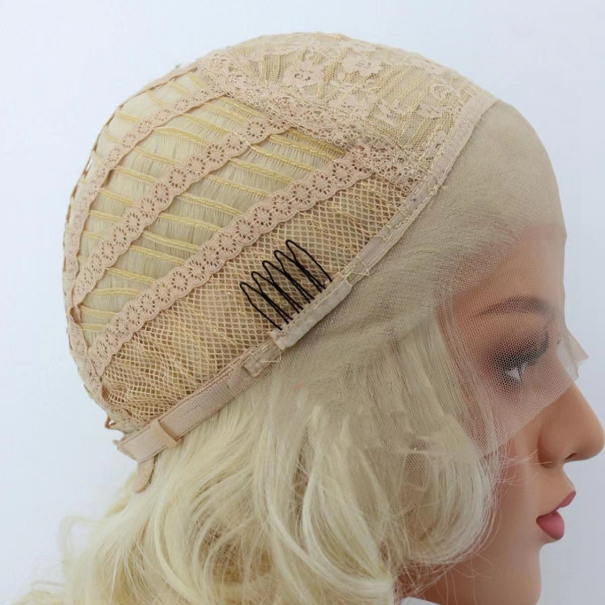 Vintage Blonde Short Wavy Wig